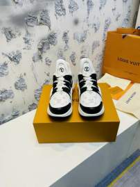 Picture of Louis Vuitton Shoes _SKULVsz35-405cmmnf053017765